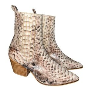 Arider girl women’s Snakeskin Ankle Boots size 5.5